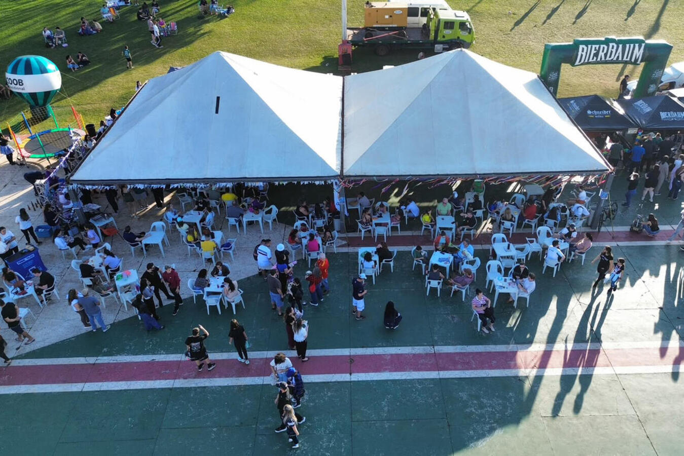 Evento promovido no sábado (18), no  Diva Paim Barth, comercializou praticamente todos os produtos e reforçou a arrecadação das entidades de proteção animal 