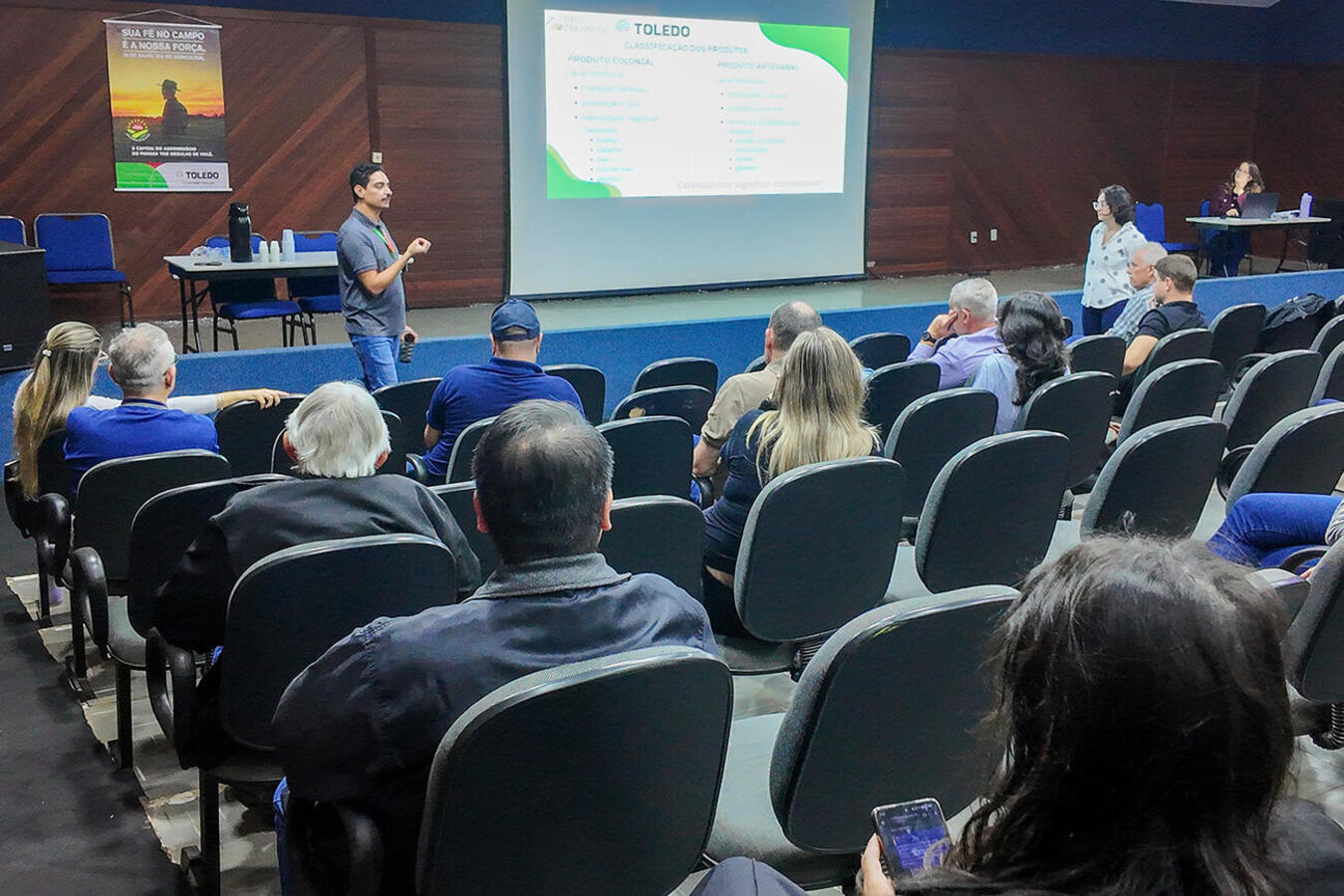 Promovida pela Vigilância Sanitária e pelo Serviço de Inspeção Municipal, capacitação técnica desta terça-feira (21) voltará a ser ministrada no próximo dia 30