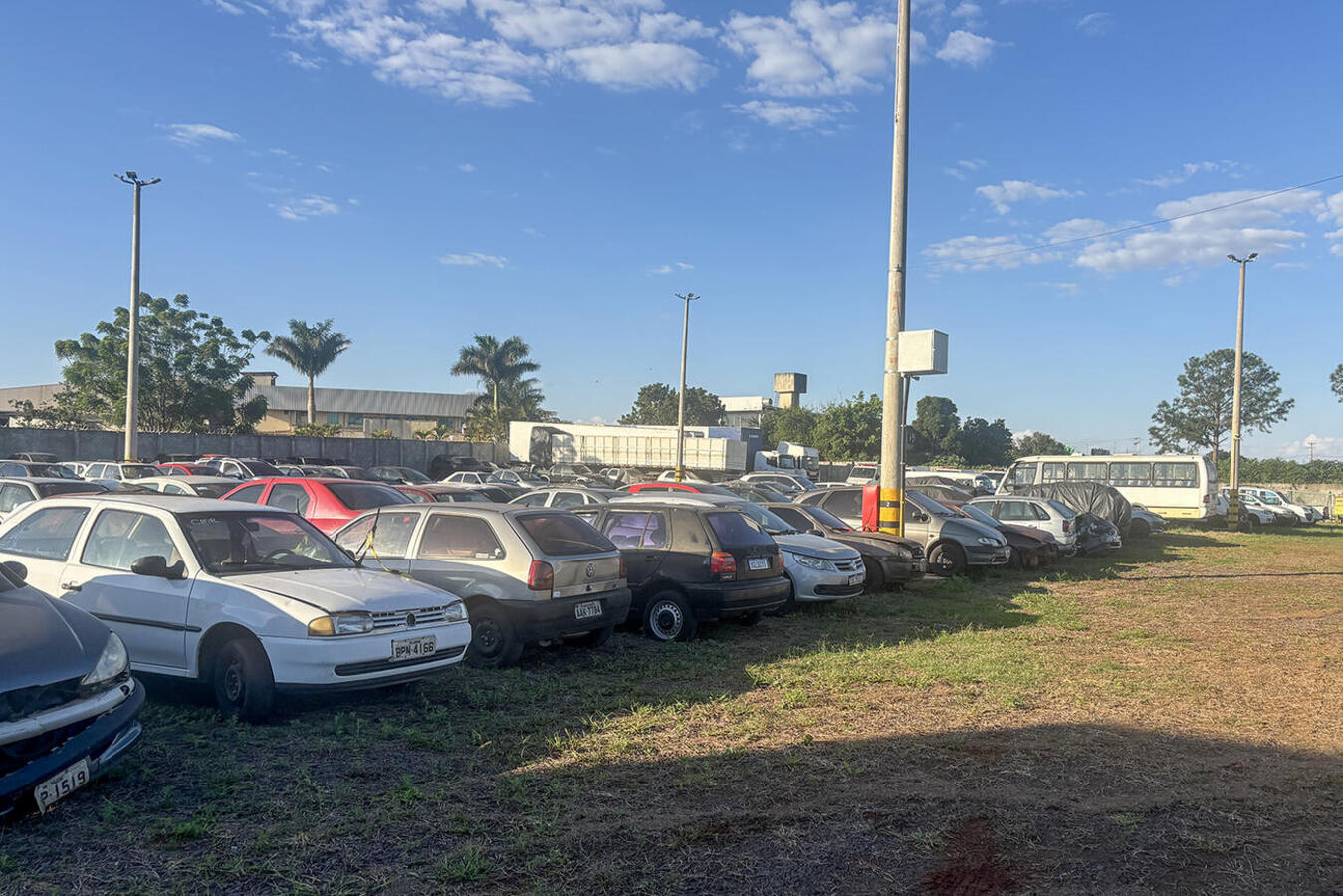 Editais preveem disputa online que seguem até os dias 12 e 13/8, visitação aos lotes e oportunidades para pessoas físicas, empresas e recicladoras credenciadas