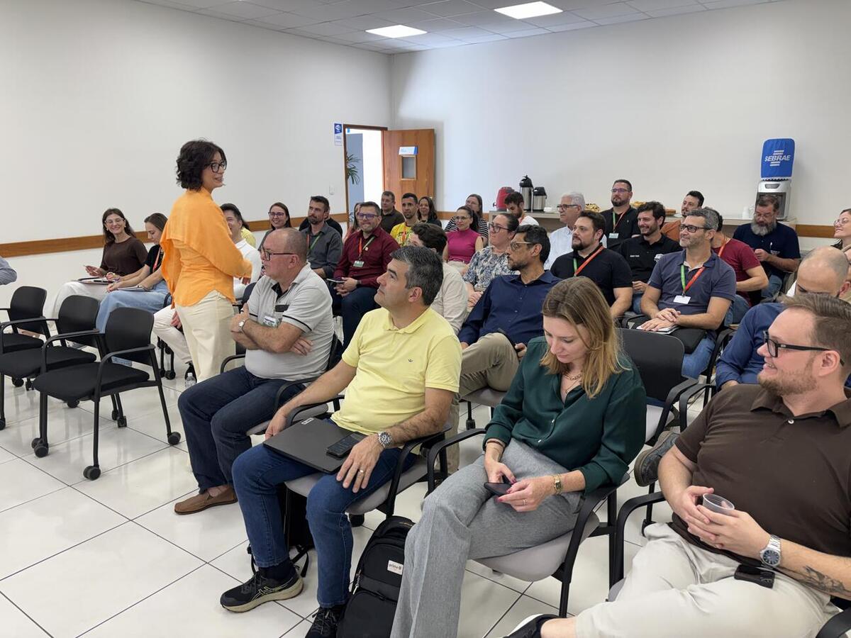Encontro reuniu representantes de 17 secretarias municipais no Sebrae para esclarecer sobre compras públicas de soluções inovadoras