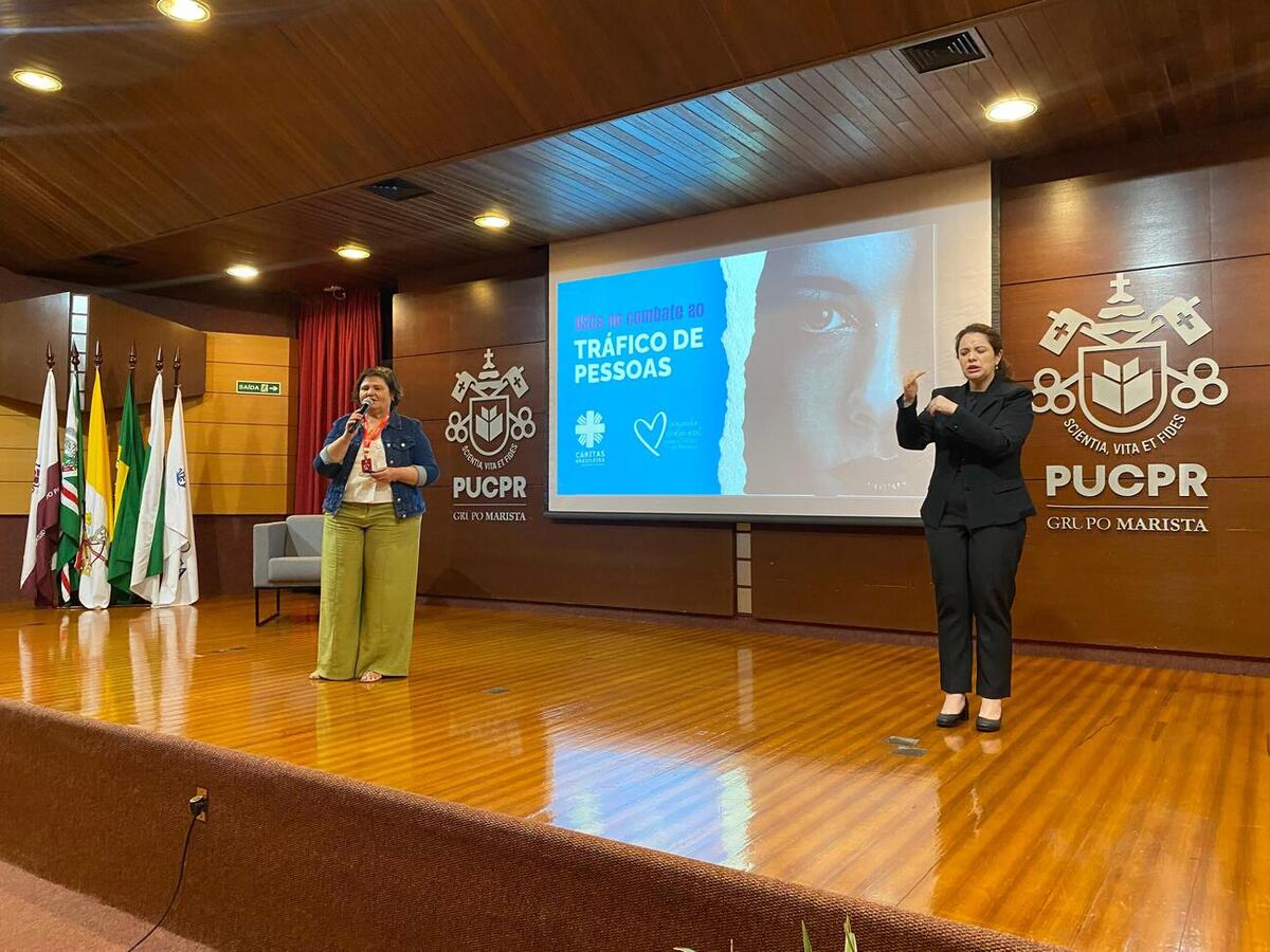 Nesta sexta-feira (31) a Secretaria de Desenvolvimento Humano e Social realizou no auditório da PUC um evento de conscientização e enfrentamento ao tráfico de pessoas