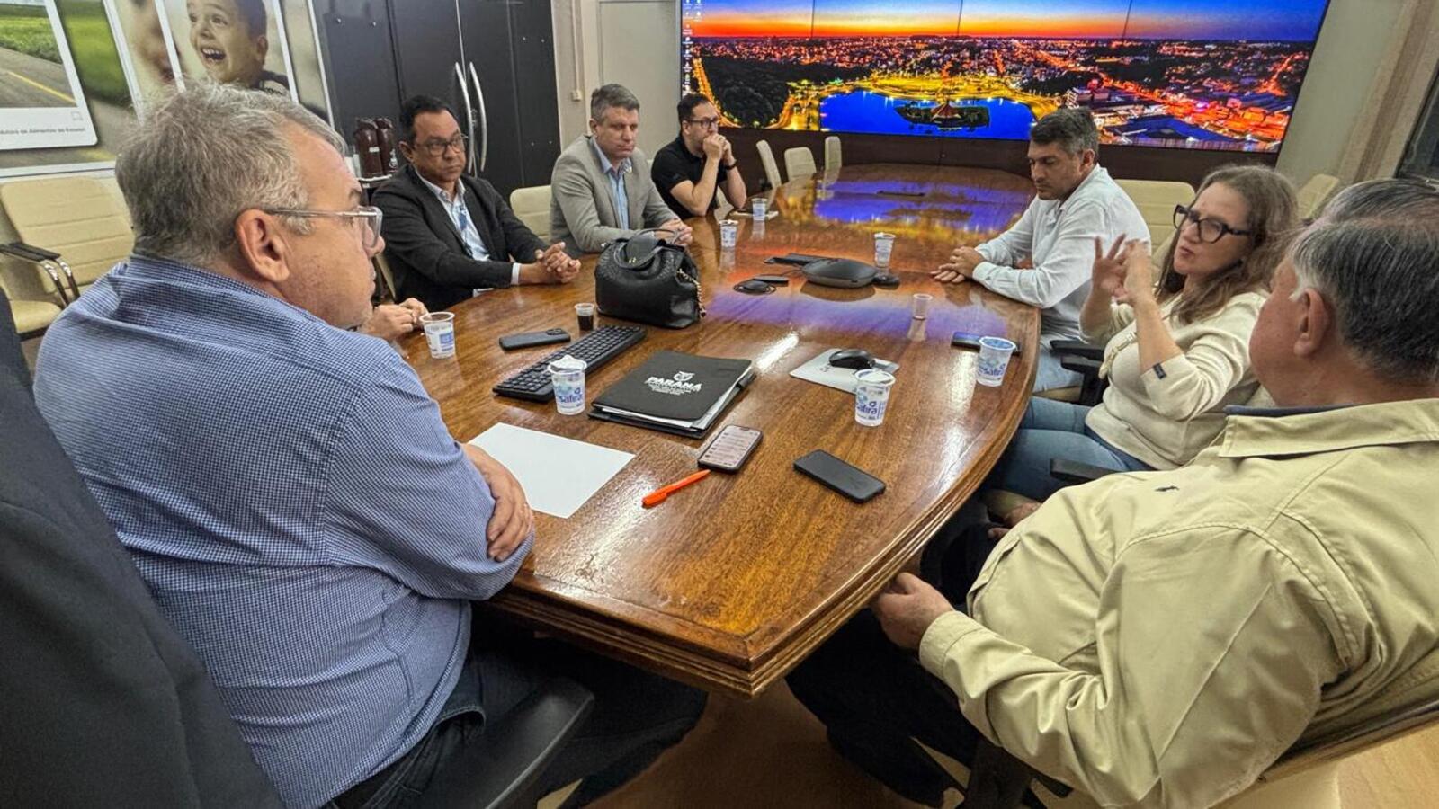 Prefeito Mario Costenaro recebeu, nesta terça-feira (21), direção da unidade em Toledo para conhecer os projetos de ampliação no município