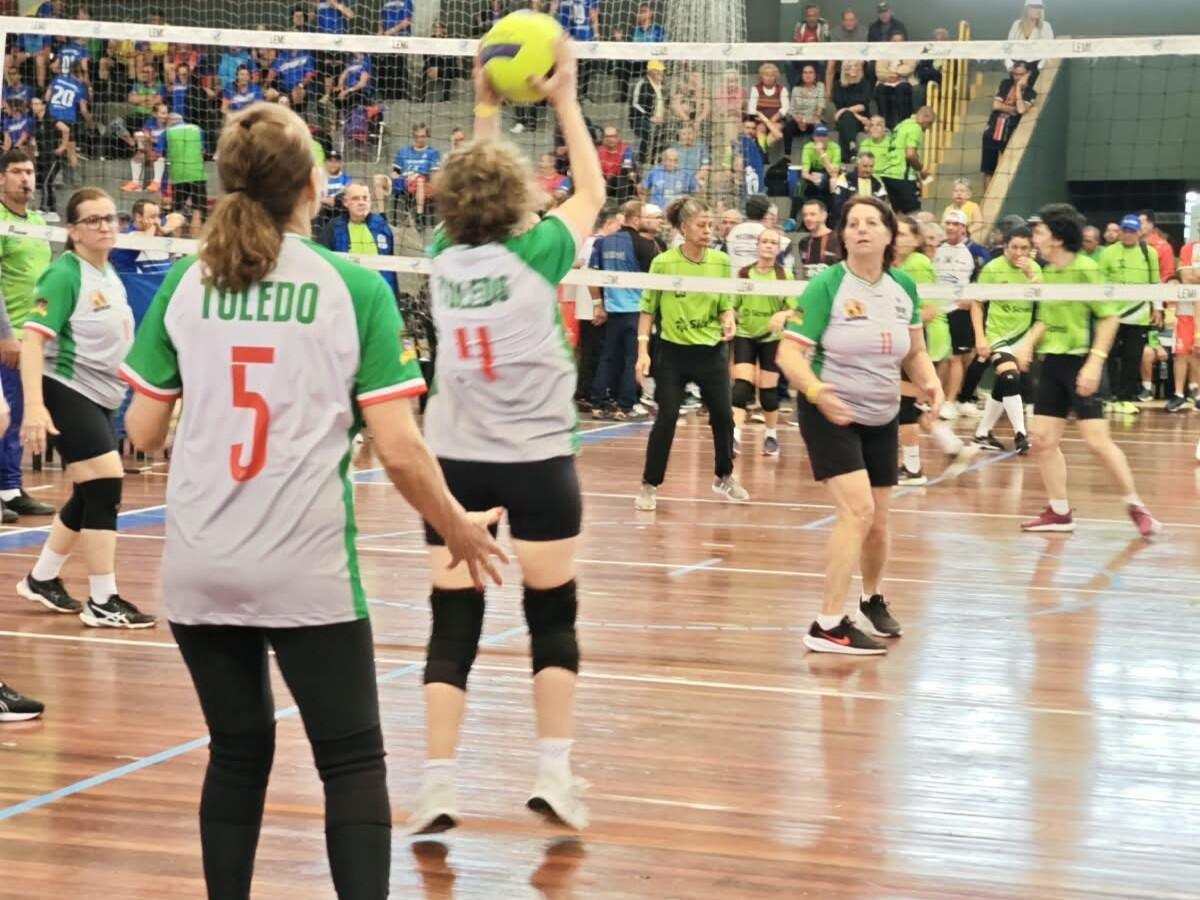 Delegação de 40 atletas disputou, entre domingo e quarta-feira (23 a 26), a Série Ouro Especial dos Jogos da Interação do Idoso, realizados no litoral do estado