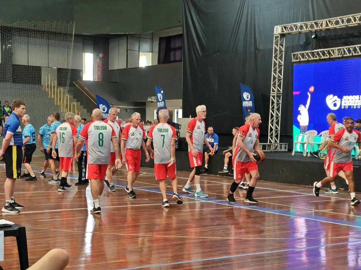 Delegação de 40 atletas disputou, entre domingo e quarta-feira (23 a 26), a Série Ouro Especial dos Jogos da Interação do Idoso, realizados no litoral do estado