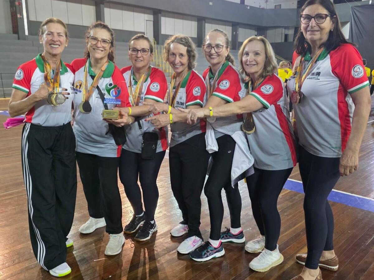 Delegação de 40 atletas disputou, entre domingo e quarta-feira (23 a 26), a Série Ouro Especial dos Jogos da Interação do Idoso, realizados no litoral do estado