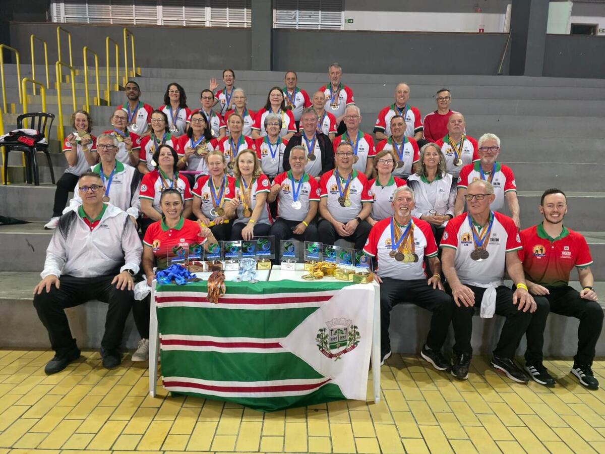 Delegação de 40 atletas disputou, entre domingo e quarta-feira (23 a 26), a Série Ouro Especial dos Jogos da Interação do Idoso, realizados no litoral do estado