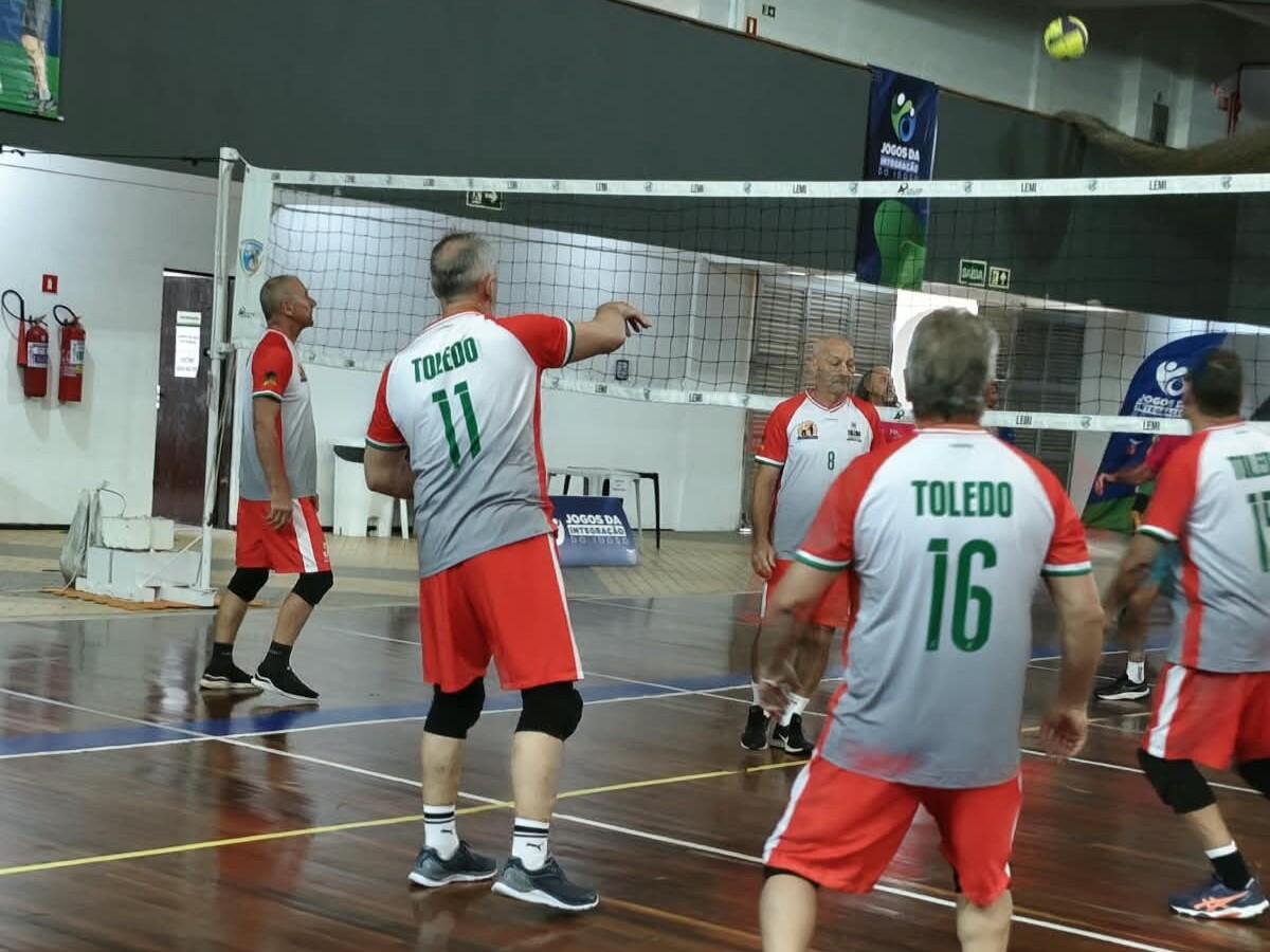 Delegação de 40 atletas disputou, entre domingo e quarta-feira (23 a 26), a Série Ouro Especial dos Jogos da Interação do Idoso, realizados no litoral do estado