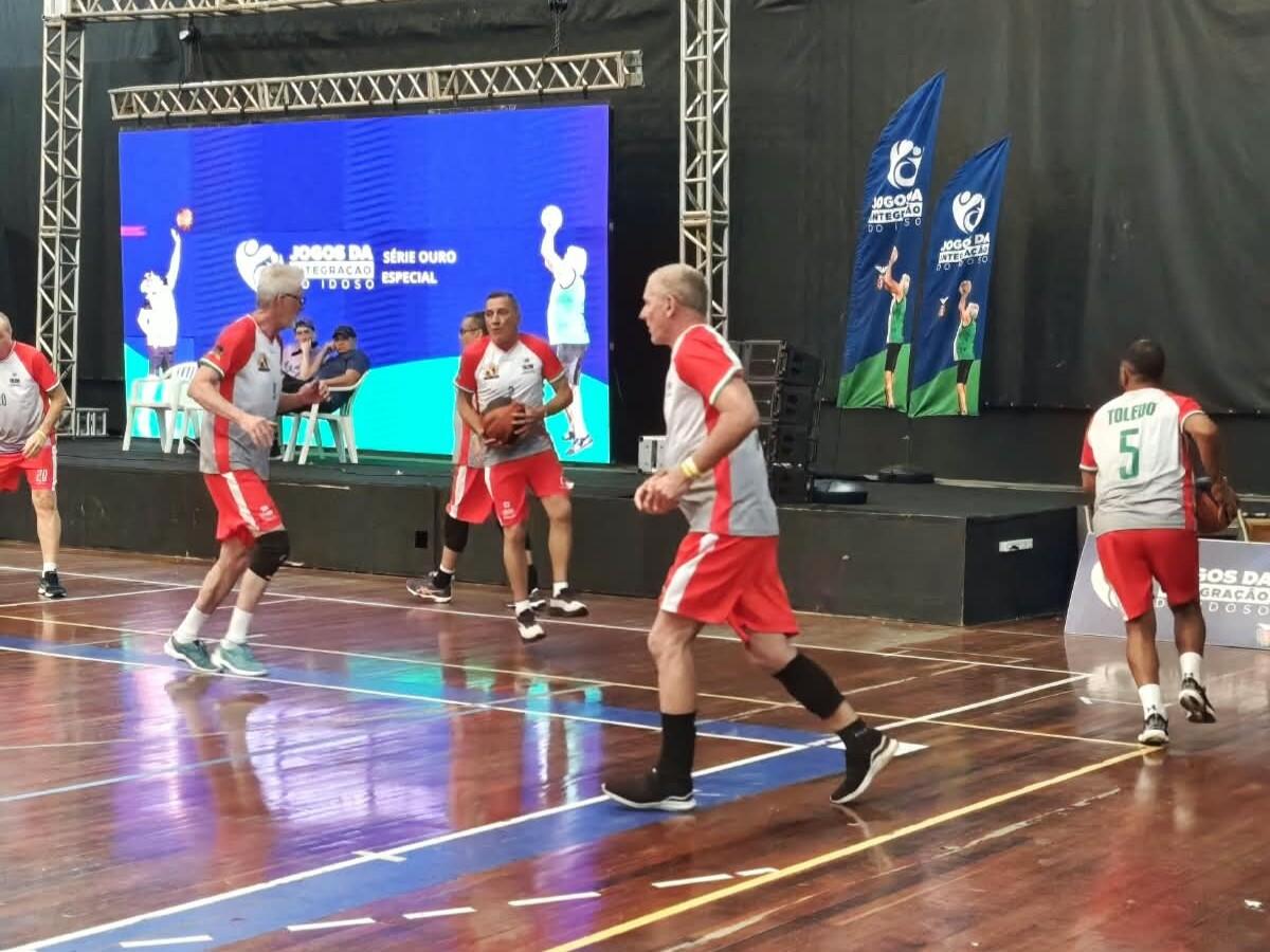 Delegação de 40 atletas disputou, entre domingo e quarta-feira (23 a 26), a Série Ouro Especial dos Jogos da Interação do Idoso, realizados no litoral do estado
