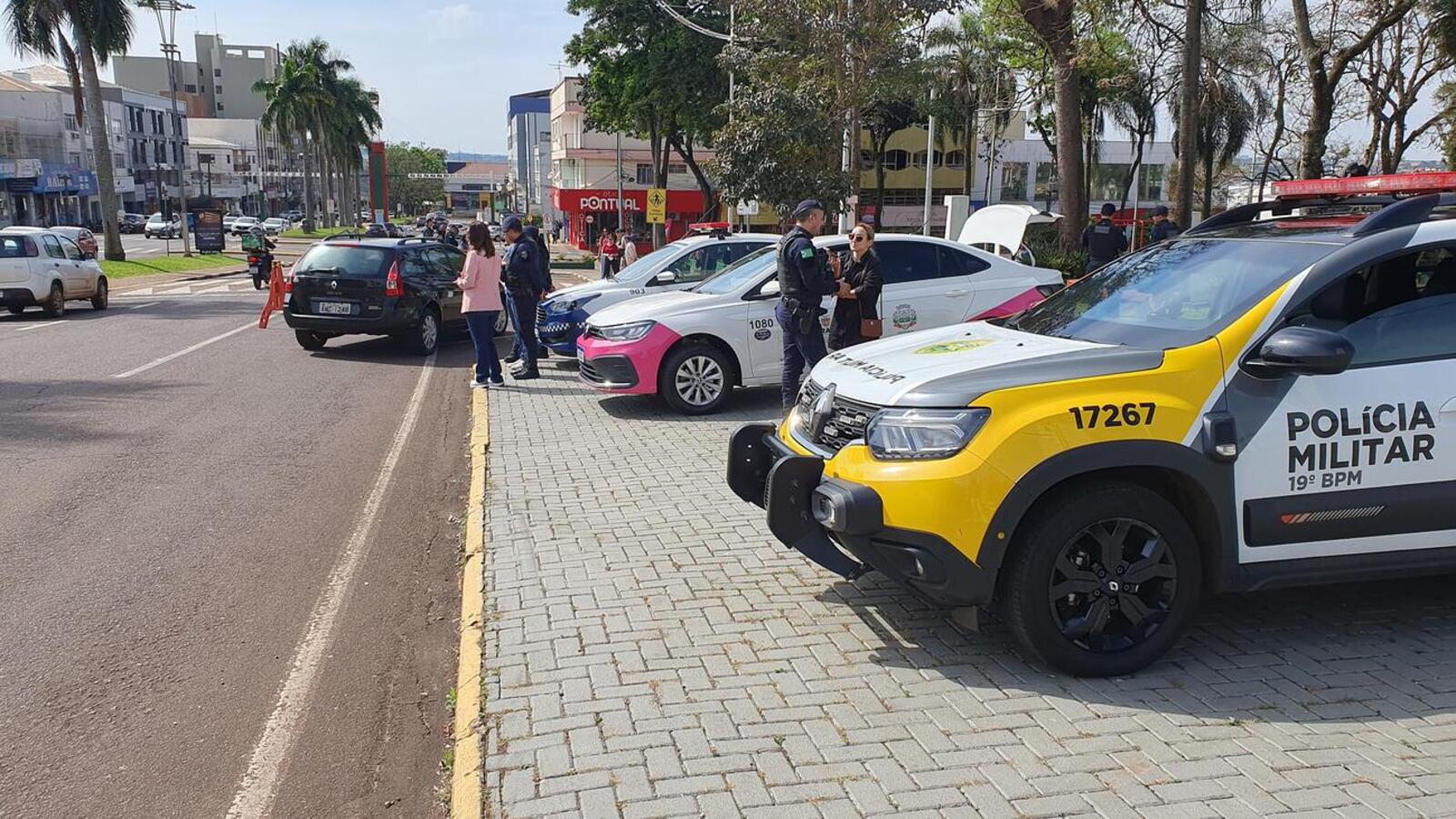 Ação promovida nesta terça (25) pela Secretaria Municipal da Mulher contou com apoio das Patrulhas Maria da Penha da Guarda Municipal e da Polícia Militar