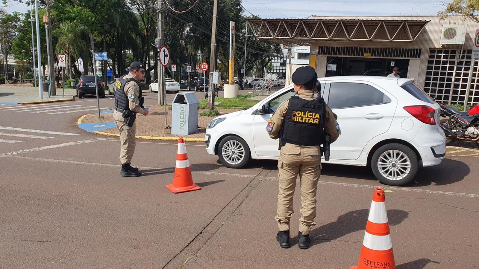 Ação promovida nesta terça (25) pela Secretaria Municipal da Mulher contou com apoio das Patrulhas Maria da Penha da Guarda Municipal e da Polícia Militar