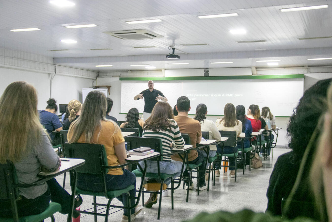 Serviço de Proteção e Atendimento Integral à Família é o tema central de curso que está sendo ministrado nesta quarta e quinta (19 e 20) no câmpus local da FAG