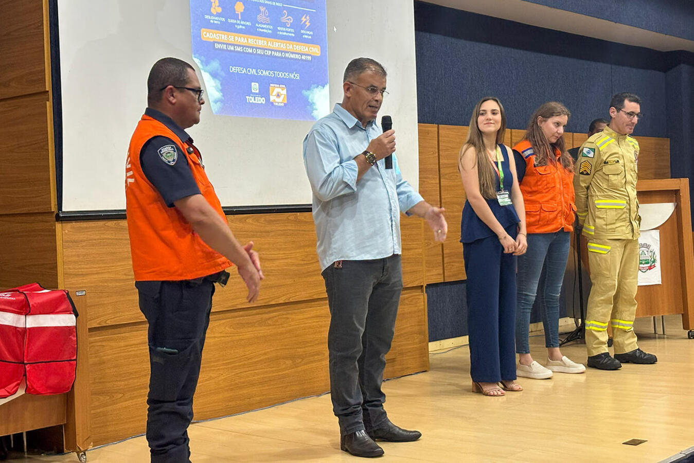 Ato realizado na noite desta quarta (19) no Auditório Acary Oliveira foi prestigiado por autoridades e contou com a presença de lideranças comunitárias da cidade e do interior