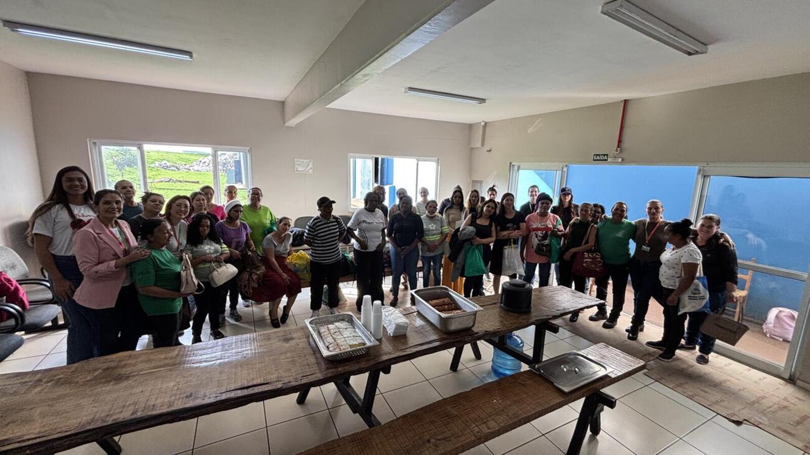 Kits foram arrecadados durante o evento Toodas no Agro e entregues pela Secretaria da Mulher em parceria com a Secretaria de Agricultura e Proteína Animal