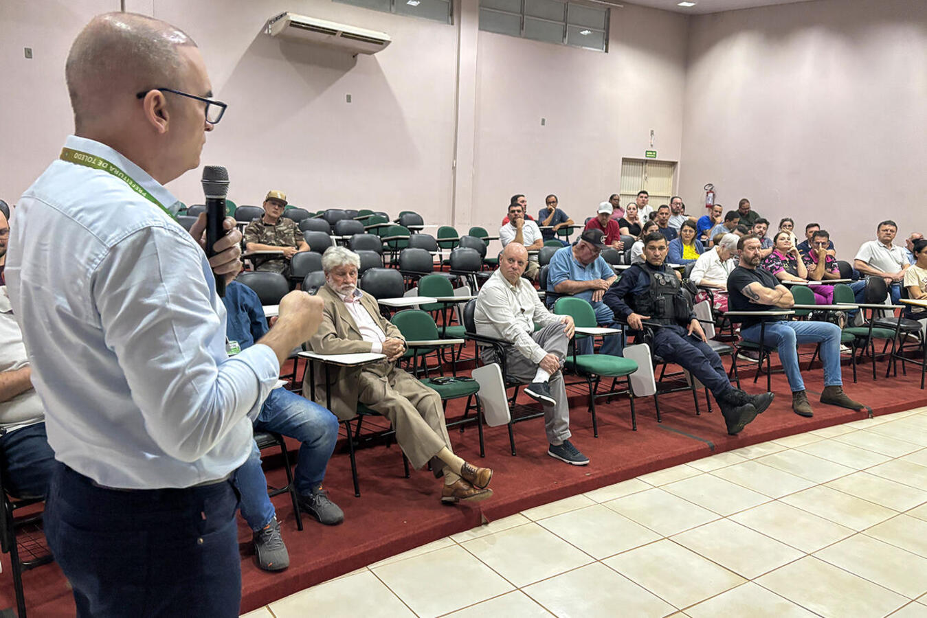 Moradores presentes a encontros realizados na noite desta quinta-feira (27) no CJU do Jardim Europa conheceram detalhes e puderam tirar dúvidas a respeito dos projetos
