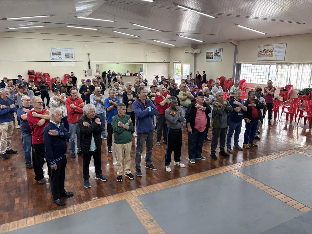 Atividade exclusiva para homens, realizada na manhã desta quarta-feira (5), contou com brincadeiras em equipe, homenagens, danças e café da manhã