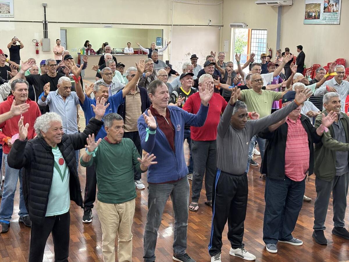 Atividade exclusiva para homens, realizada na manhã desta quarta-feira (5), contou com brincadeiras em equipe, homenagens, danças e café da manhã