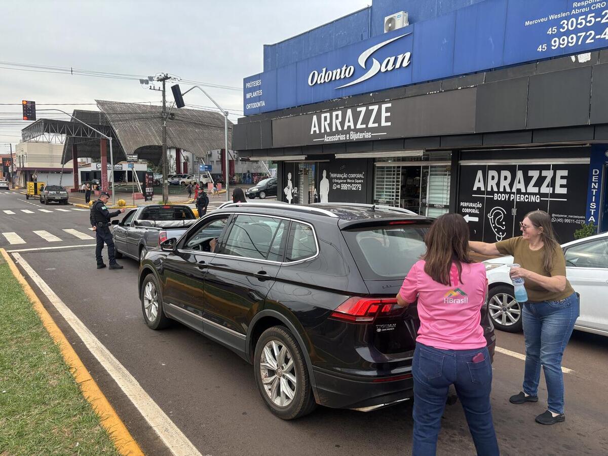 Ação promovida nesta terça (25) pela Secretaria Municipal da Mulher contou com apoio das Patrulhas Maria da Penha da Guarda Municipal e da Polícia Militar