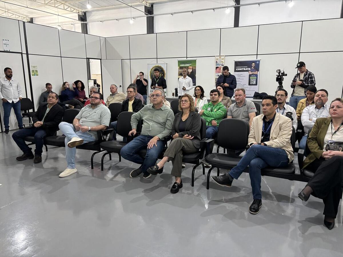 Programa reúne Prefeitura e Sistema S para ampliar a oferta de capacitação e aproximar trabalhadores das oportunidades de emprego