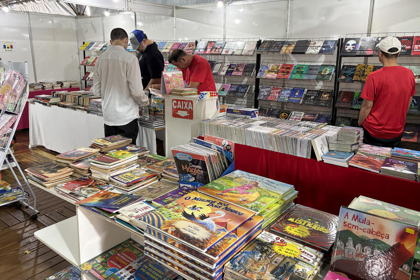 Abertura oficial da edição 2026 da Festa Literária de Toledo ocorreu no sábado (1º); no dia seguinte, vencedores do Paulo Leminski e do Edy Braun foram conhecidos