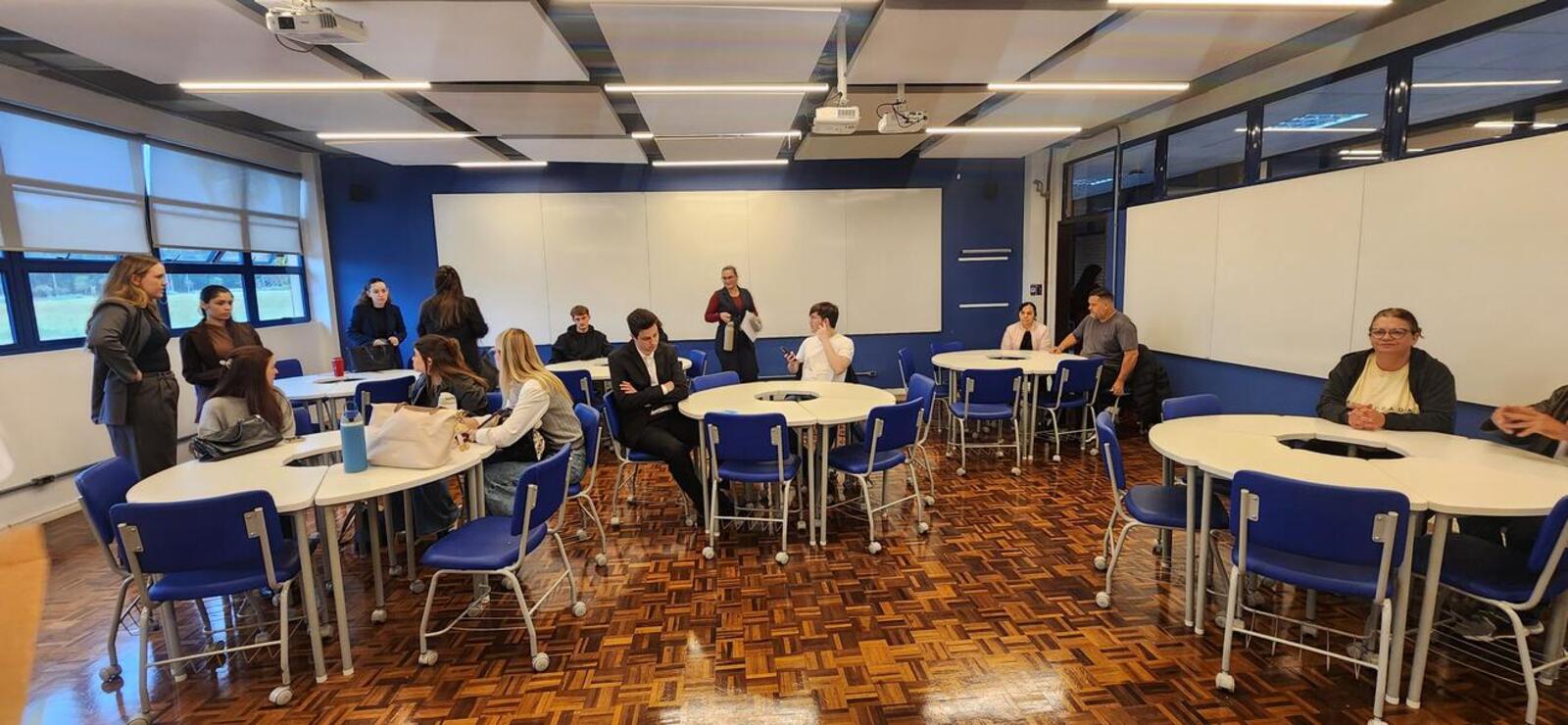 Atendimento realizado no campus Toledo da PUCPR abordou regimes de bens, alteração de sobrenome e procedimentos cartorários
