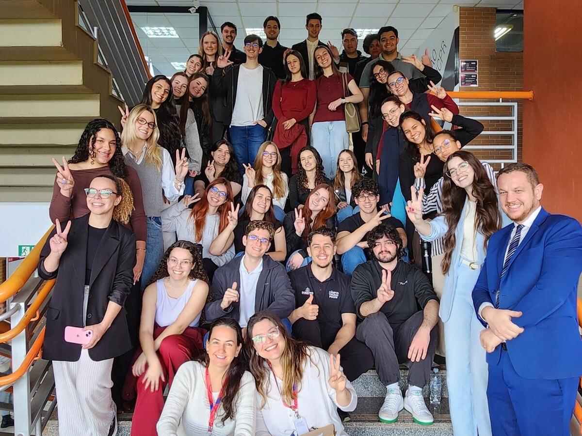 Atendimento realizado no campus Toledo da PUCPR abordou regimes de bens, alteração de sobrenome e procedimentos cartorários