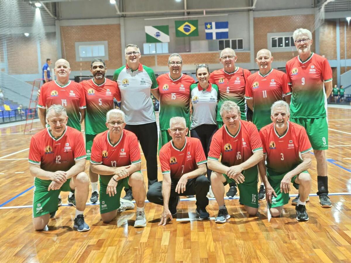Equipes 60+ de Toledo disputaram a etapa final da competição que reuniu cerca de 500 atletas de 15 municípios