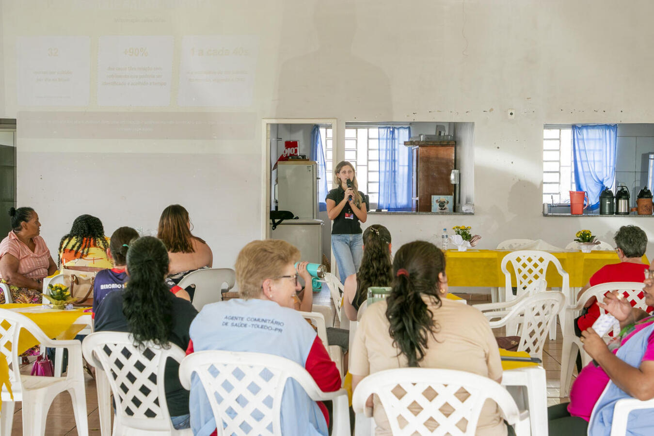 Atividade, nesta segunda-feira (21), reuniu mulheres do entorno da unidade para orientações de saúde e atendimentos gratuitos de beleza e bem-estar