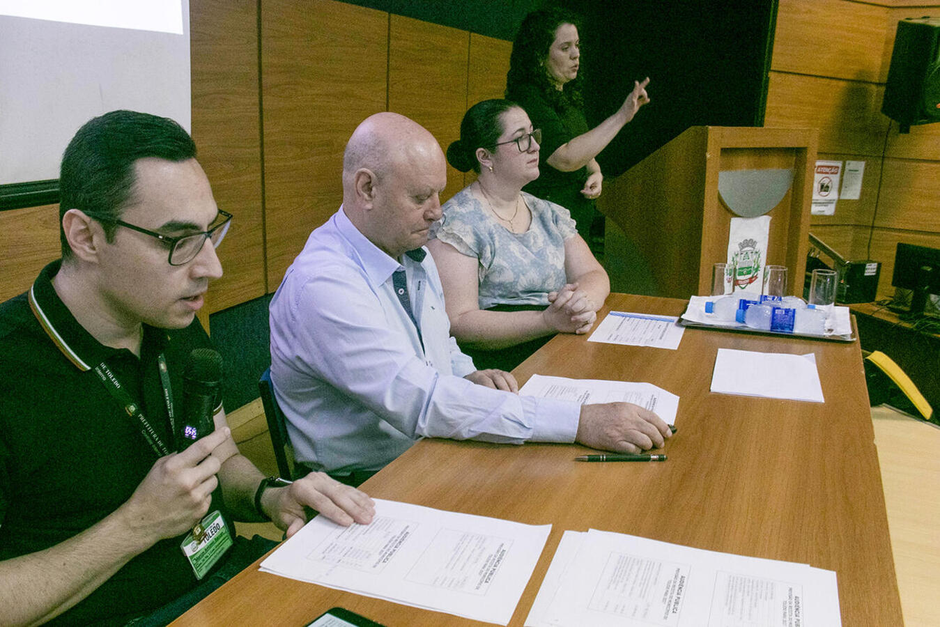 Ações prioritárias do governo municipal foram apresentadas em audiência pública na manhã desta sexta (25), ocasião em que a comunidade pôde sugerir indicações