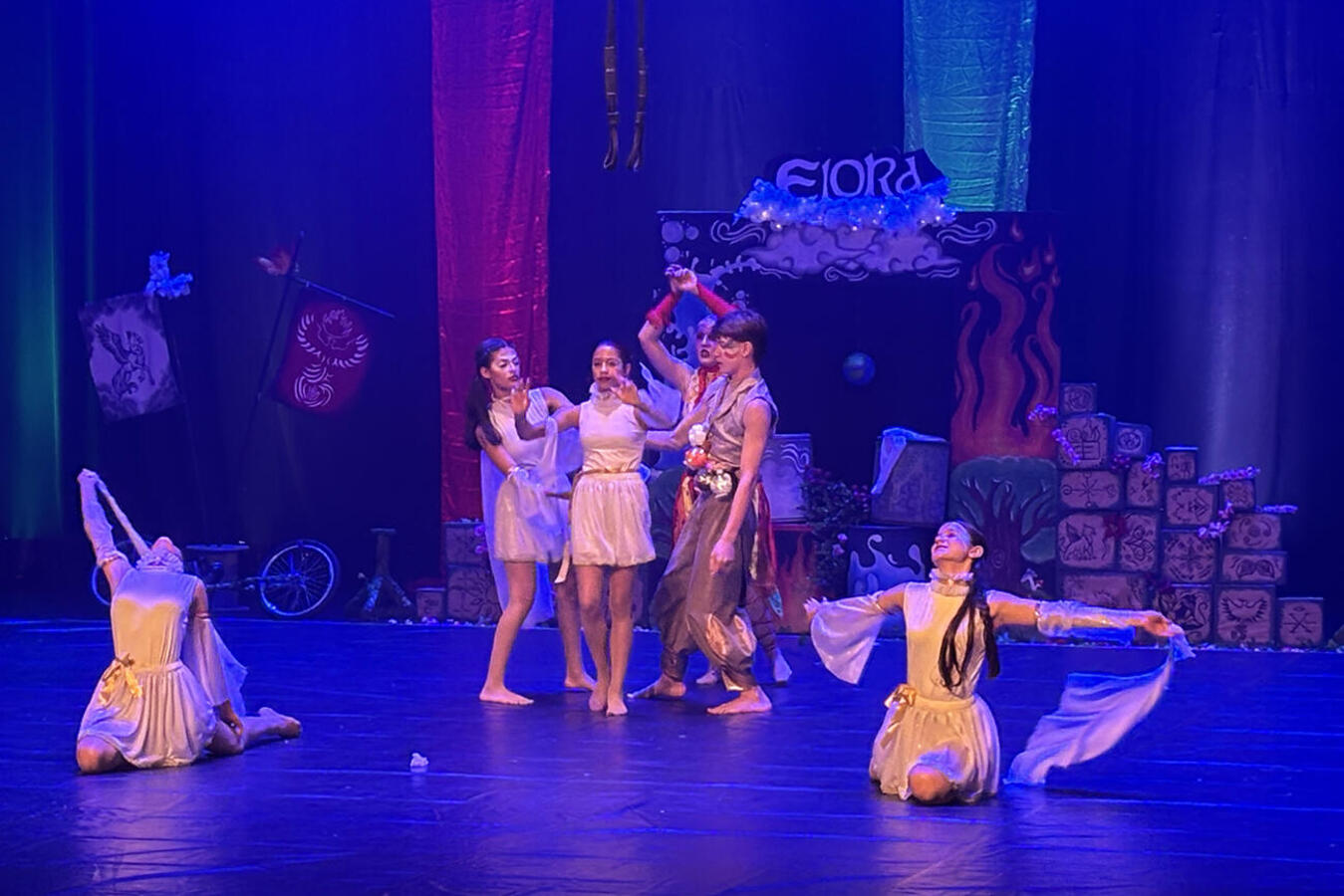Espetáculo do Circo da Magia, encenado na última sexta (11), no Teatro Municipal, promoveu reflexão sobre a preservação e o encantamento com o meio ambiente