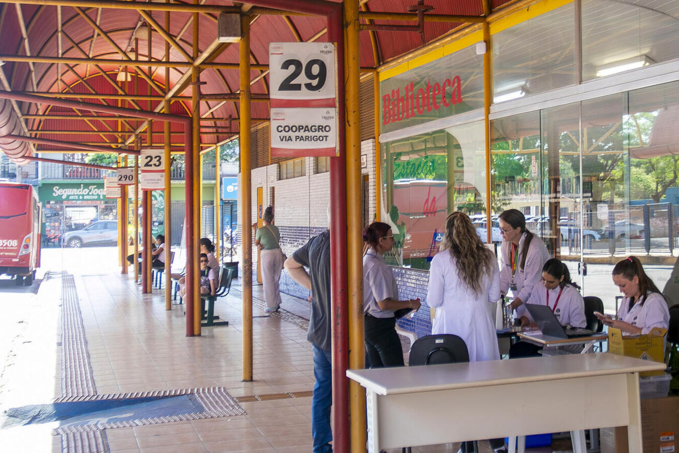 EAP do Centro de Saúde aplicou, nesta segunda (29), 56 doses de imunizantes do calendário adulto; equipe também fez estratificação funcional de 77 idosos