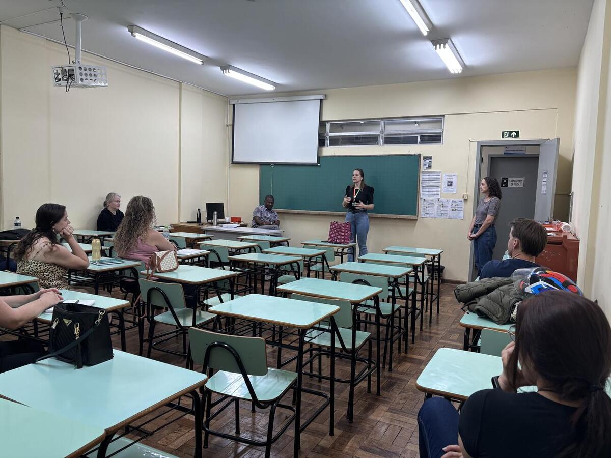 Iniciadas no último fim de semana, formações da SDHS de português para imigrantes e crioulo haitiano para servidores têm carga horária de 40 horas, cada