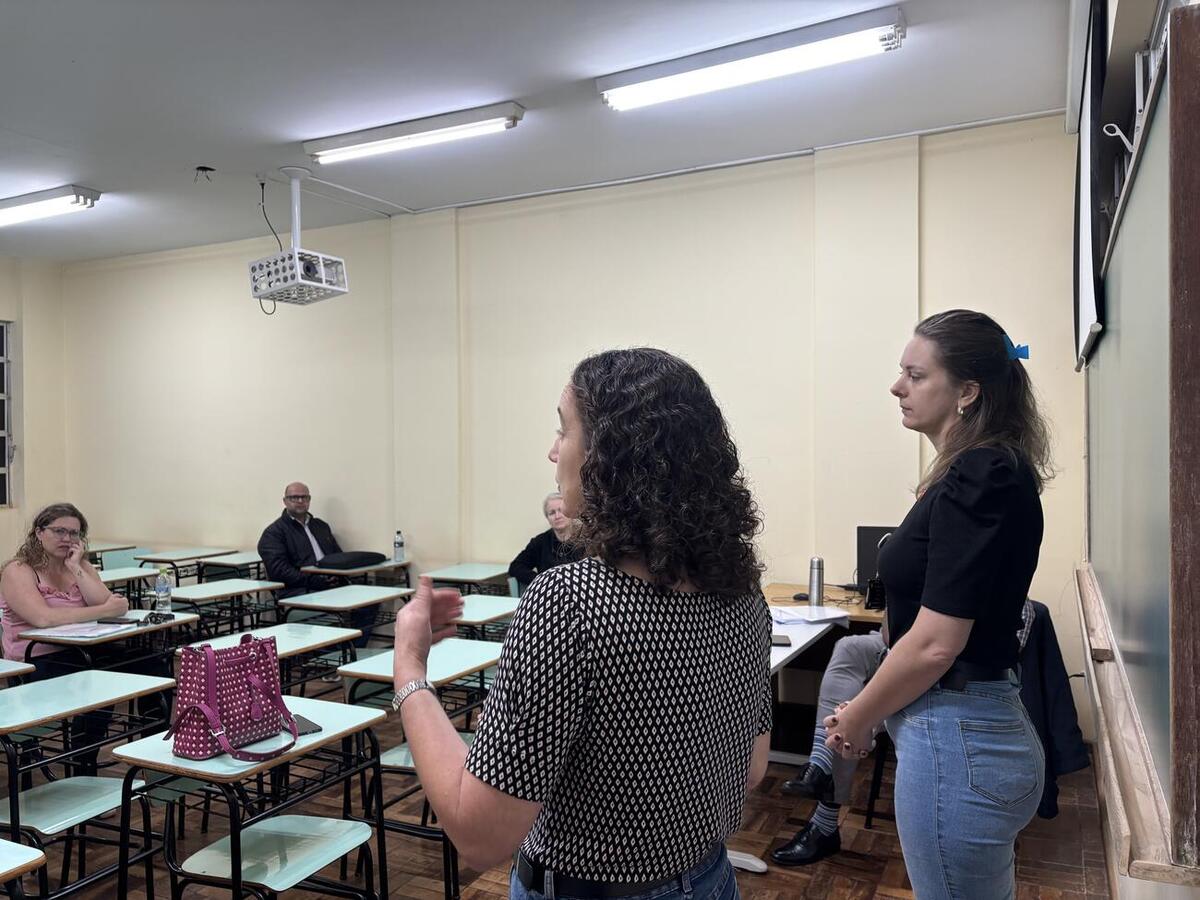 Iniciadas no último fim de semana, formações da SDHS de português para imigrantes e crioulo haitiano para servidores têm carga horária de 40 horas, cada