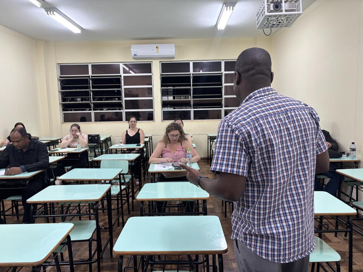 Iniciadas no último fim de semana, formações da SDHS de português para imigrantes e crioulo haitiano para servidores têm carga horária de 40 horas, cada