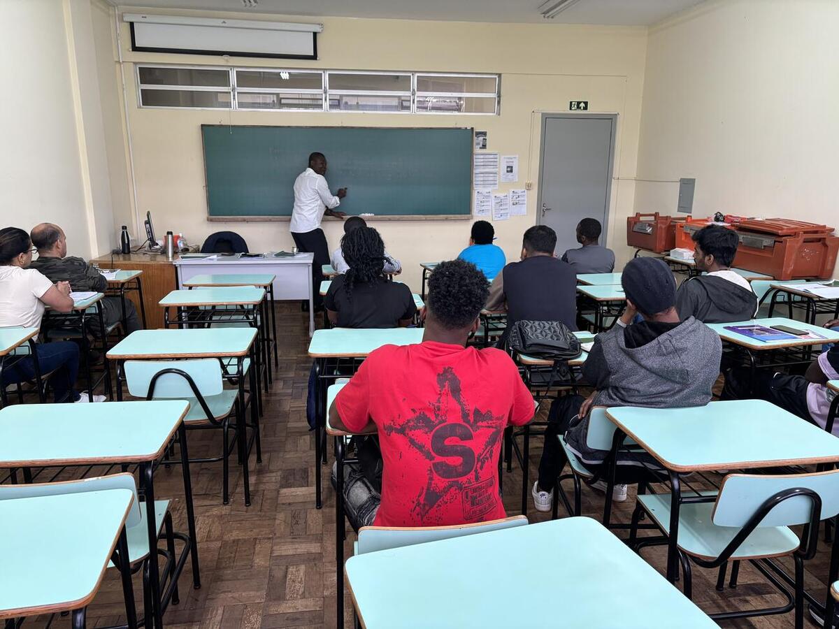 Iniciadas no último fim de semana, formações da SDHS de português para imigrantes e crioulo haitiano para servidores têm carga horária de 40 horas, cada