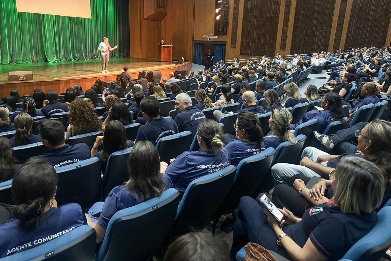 Solenidade no Teatro Municipal na tarde desta terça (29) reuniu 396 ACS e ACE de 16 municípios que concluíram curso técnico oferecido pelo Ministério da Saúde