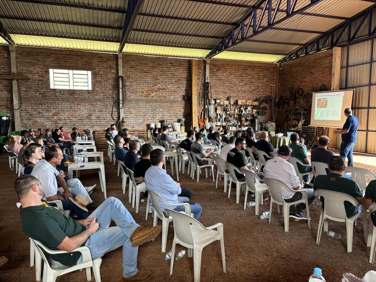 Encontro reuniu produtores em Bom Princípio com palestras sobre crédito, manejo e soluções para problemas com energia elétrica