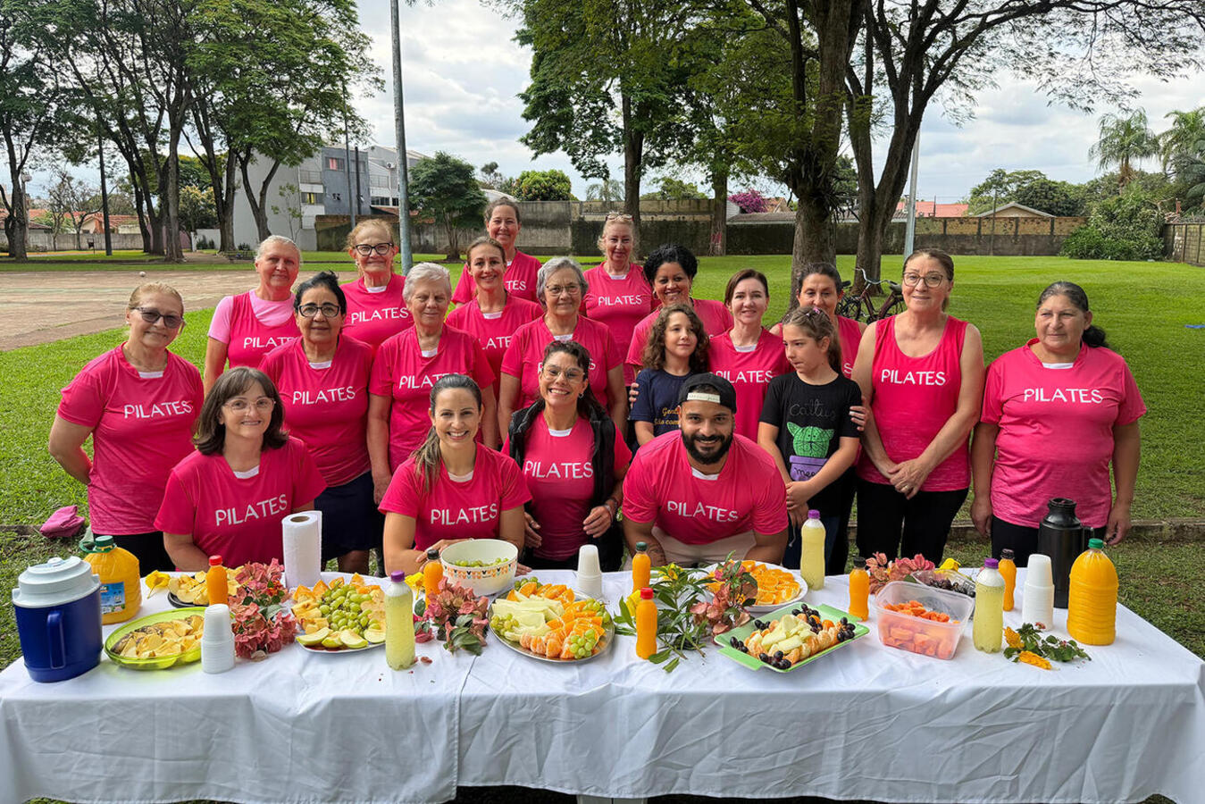Atividades nesta quarta e quinta (23 a 24) reuniram alunos no Parque Frei Alceu, com momentos de integração e compartilhamento de frutas, sucos e chás gelados