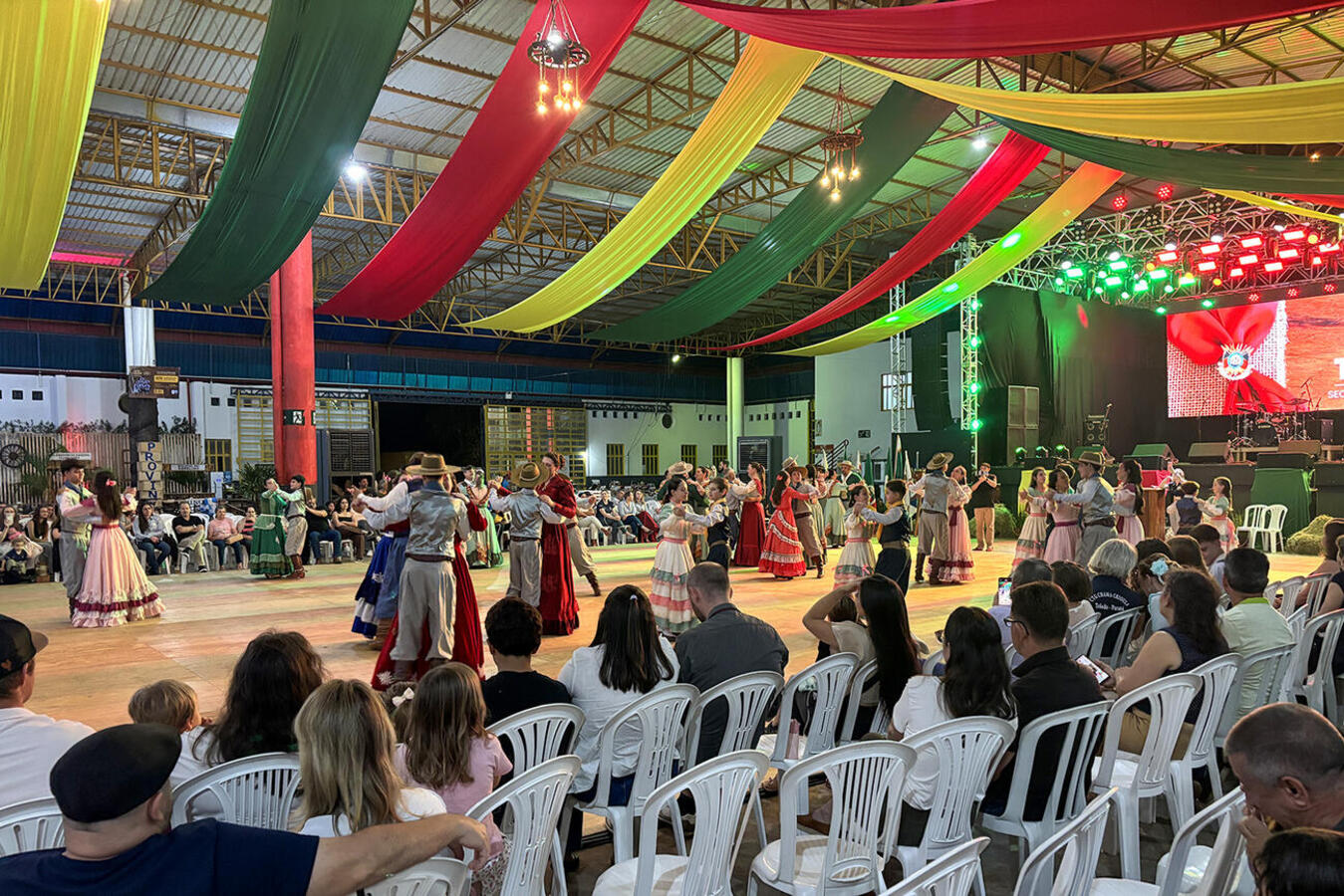 De quinta a domingo (24 a 27), mais de 8 mil pessoas passaram pelo Centro de Eventos Ismael Sperafico para acompanhar atrações que valorizam a cultura rio-grandense