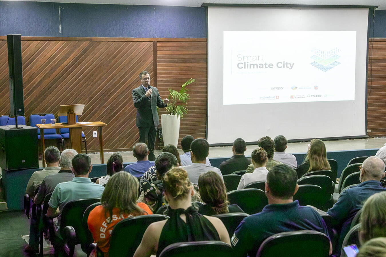 Lançamento local de projeto de inteligência climática do Simepar em parceria com empresa suíça ocorreu na manhã desta sexta (4) no auditório do Ismael Sperafico