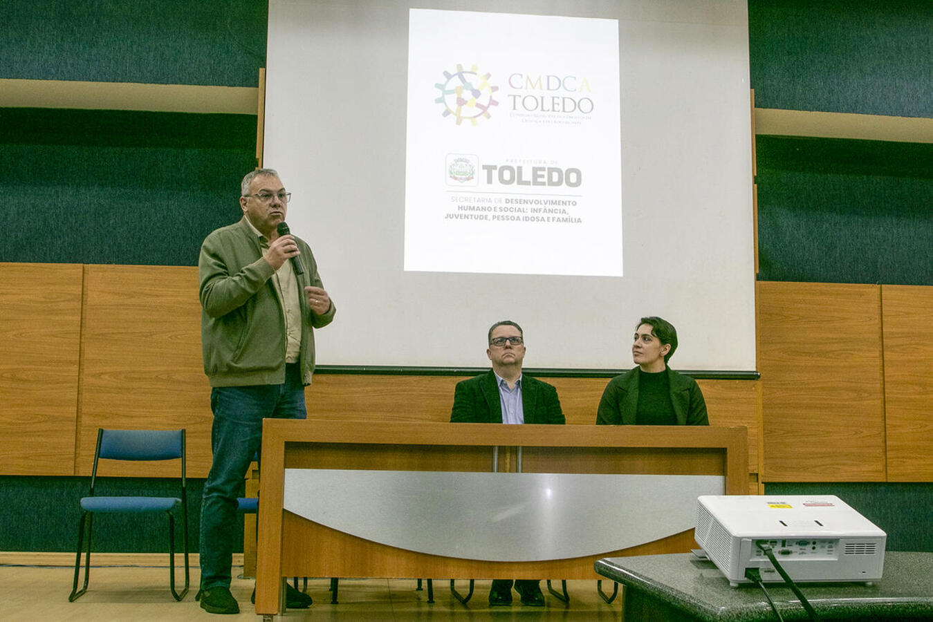 Eleitos em processo de escolha suplementar realizado em 30 de agosto, Nathalia Pereira e Gerhardt Stumm foram empossados em ato realizado nesta segunda (14)