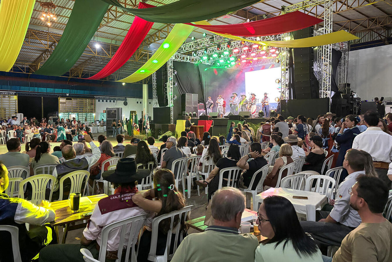 De quinta a domingo (24 a 27), mais de 8 mil pessoas passaram pelo Centro de Eventos Ismael Sperafico para acompanhar atrações que valorizam a cultura rio-grandense