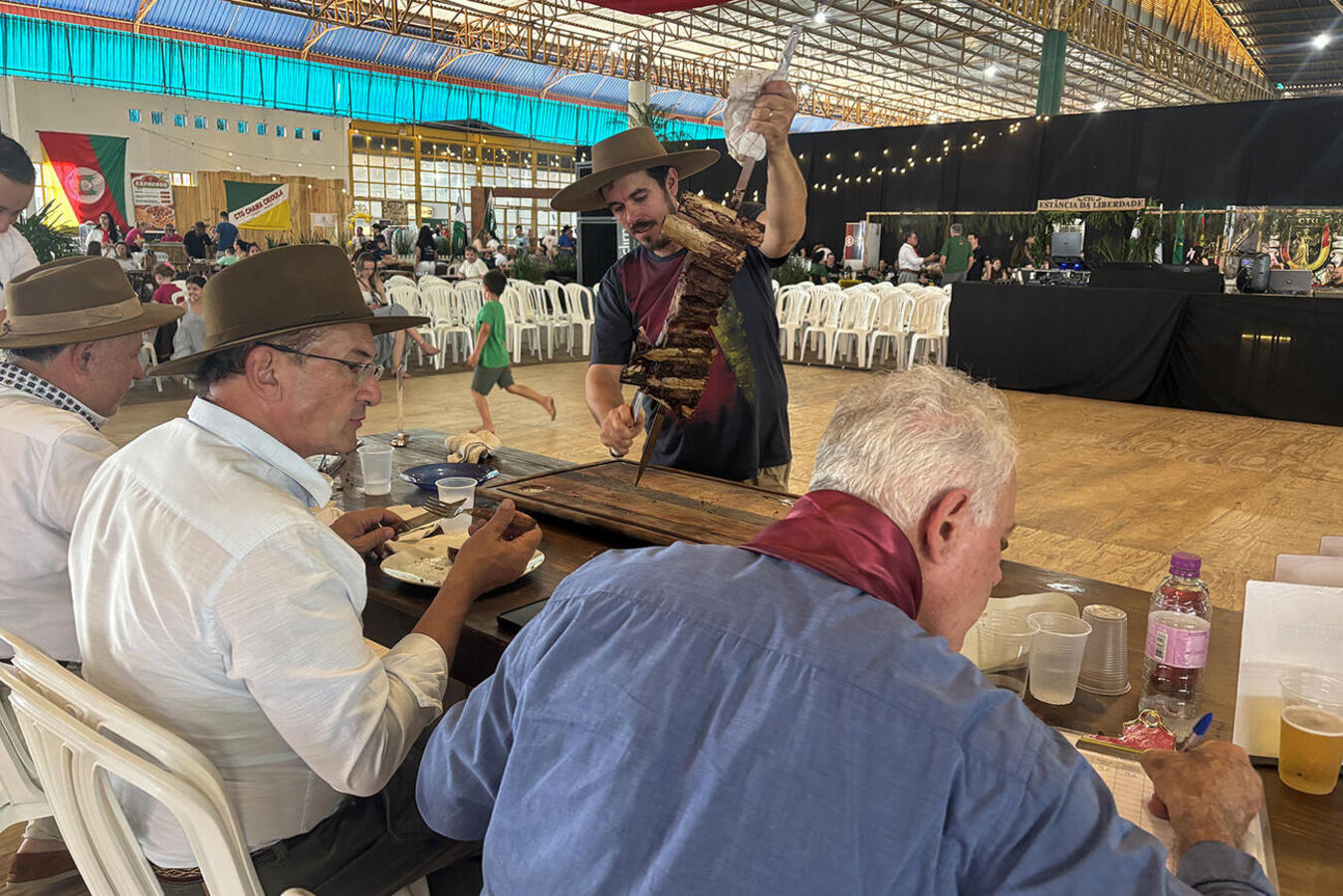 De quinta a domingo (24 a 27), mais de 8 mil pessoas passaram pelo Centro de Eventos Ismael Sperafico para acompanhar atrações que valorizam a cultura rio-grandense