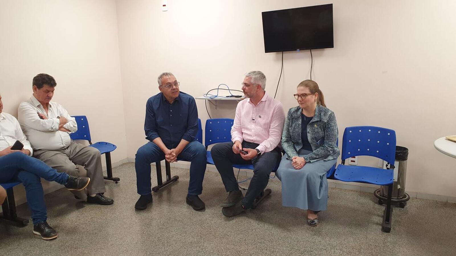 Visita na tarde desta quarta-feira (30) discutiu possibilidade de integração do HRT à UFPR e formação de complexo hospitalar universitário em Toledo