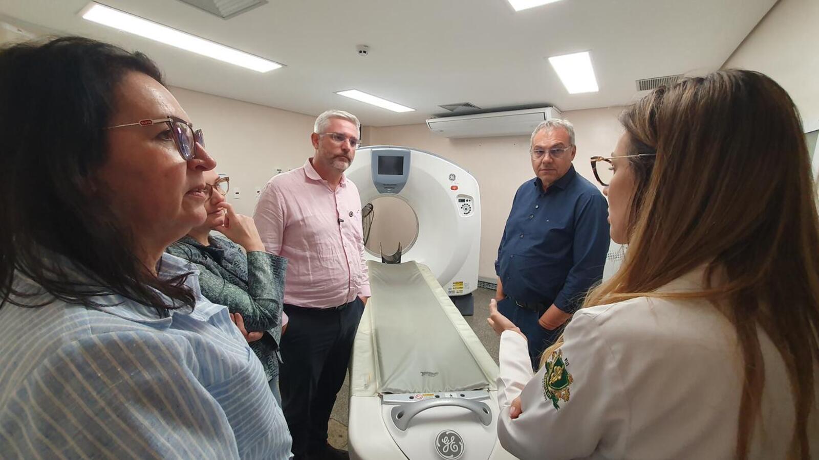 Visita na tarde desta quarta-feira (30) discutiu possibilidade de integração do HRT à UFPR e formação de complexo hospitalar universitário em Toledo
