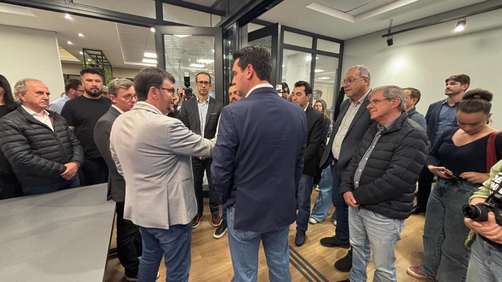 Prefeito Mario Costenaro participou da solenidade de assinatura da ordem de serviço para a construção da unidade da Unioeste