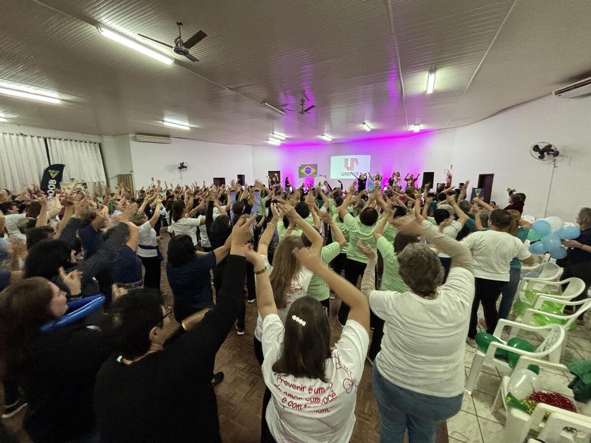Evento promovido pela Secretaria da Mulher contou com atividades recreativas, apresentações culturais, feira de artesanato e arrecadação de alimentos