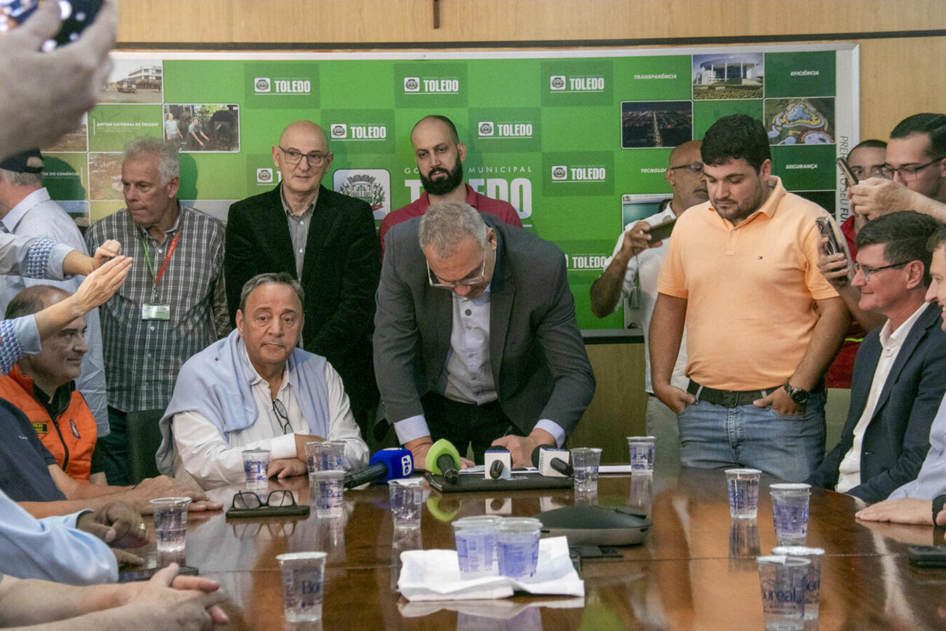Assinatura simbólica do contrato de execução da obra ocorrido nesta quarta (7) marca início de uma das obras estruturantes mais importantes da História de Toledo
