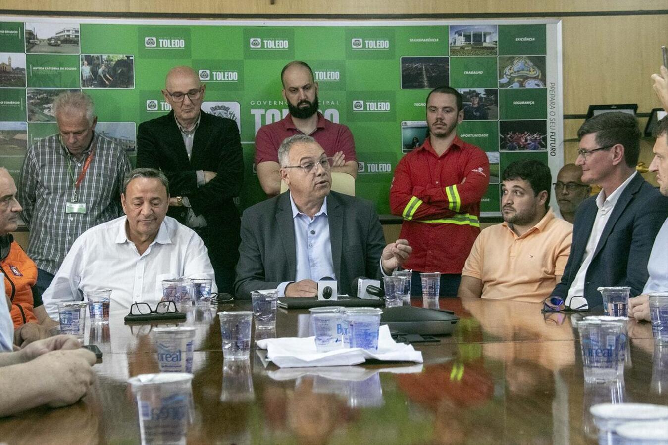 Assinatura simbólica do contrato de execução da obra ocorrido nesta quarta (7) marca início de uma das obras estruturantes mais importantes da História de Toledo