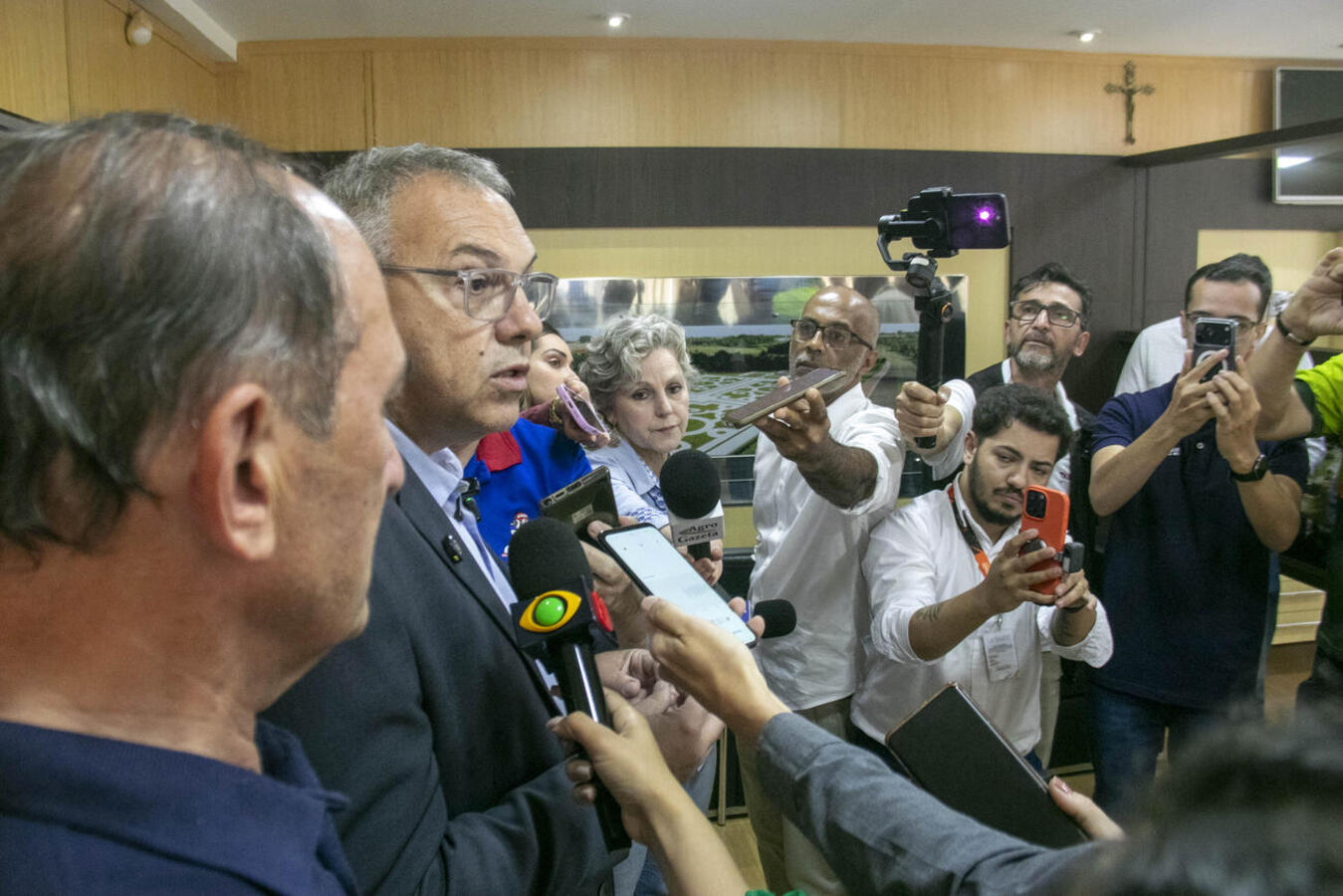 Assinatura simbólica do contrato de execução da obra ocorrido nesta quarta (7) marca início de uma das obras estruturantes mais importantes da História de Toledo