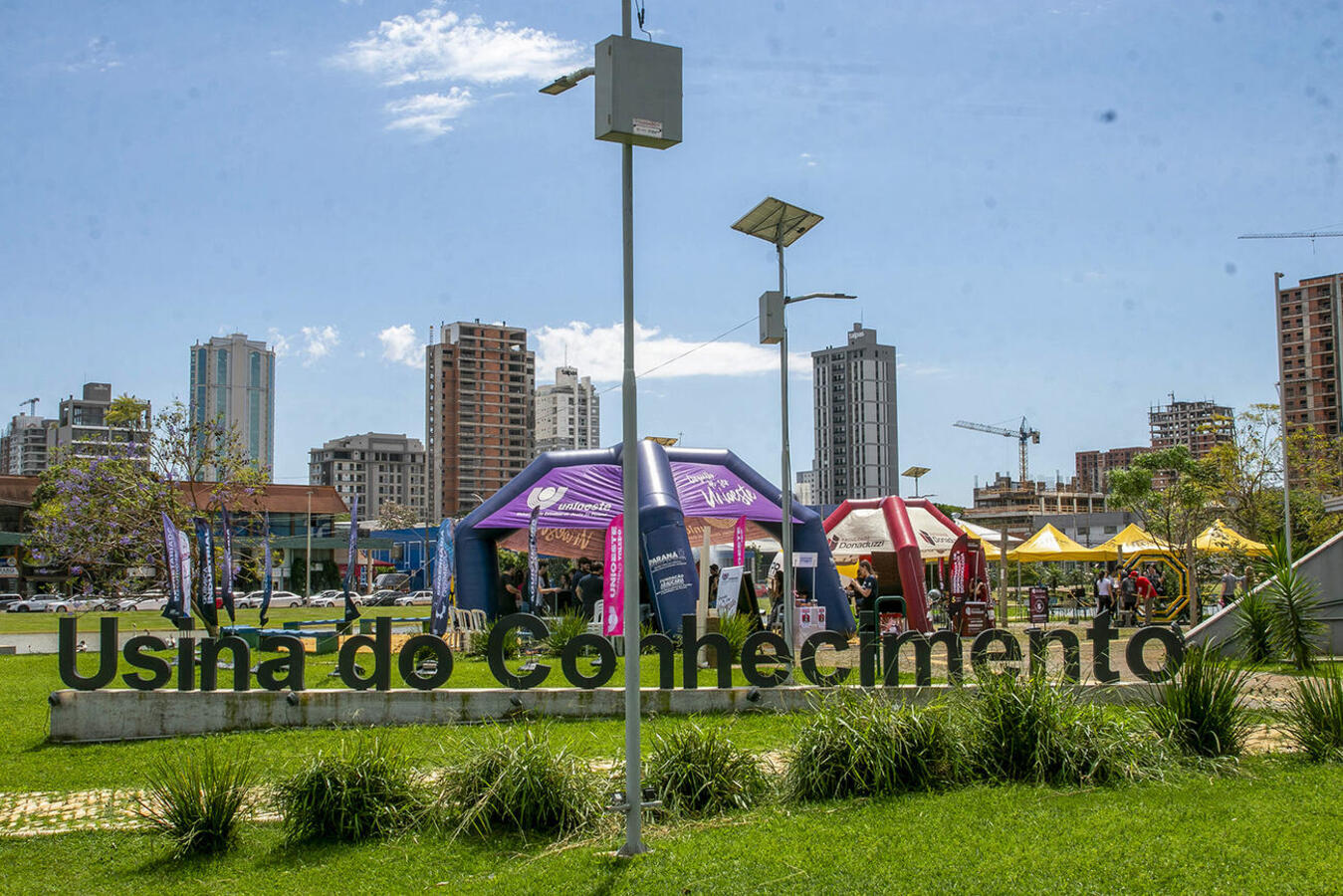 Iniciada na terça (6), programação do 2º Conecta Educação, Ciência e Inovação de Toledo atraiu cerca de 500 alunos da rede pública e privada no 3º dia de atividades